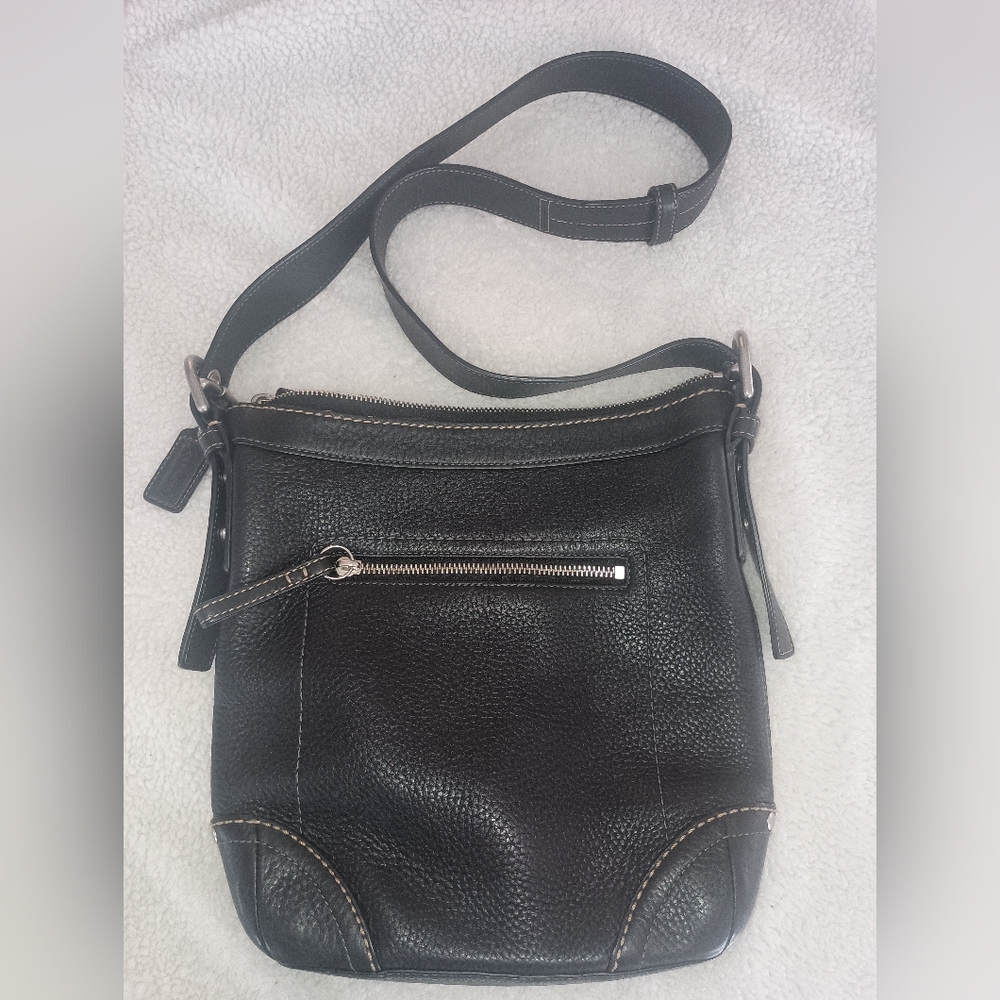 Vintage Coach Black Leather Shoulder Bag